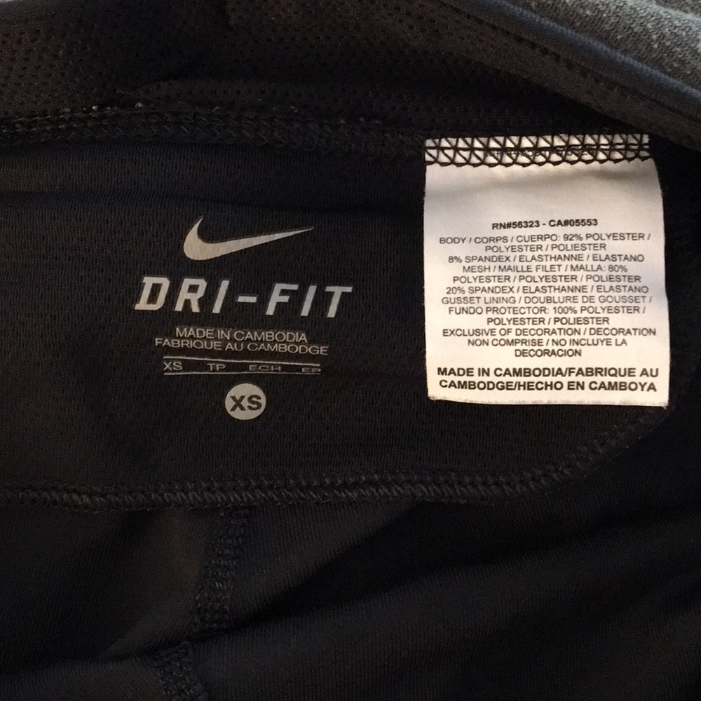 Nike Dry Fit Cropped Workout Pants - Picture 5 of 7